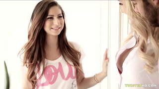 Nevinné hlídání dětí dostane threesomed