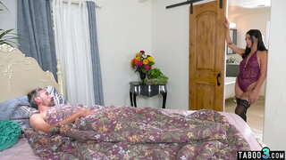 Stará nevlastní otec anální kurva jeho hubená latina nevlastní dcera