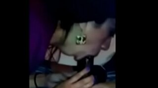 Lo MEJOR de AMBOS MUNDOS! Latina y Asia puta tienen un salvaje trío sexy con un programa de la BBC