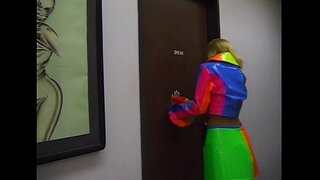 מעטראָ - פאַרמאַכן אַרויף און טאָן מיר - סצענע 1